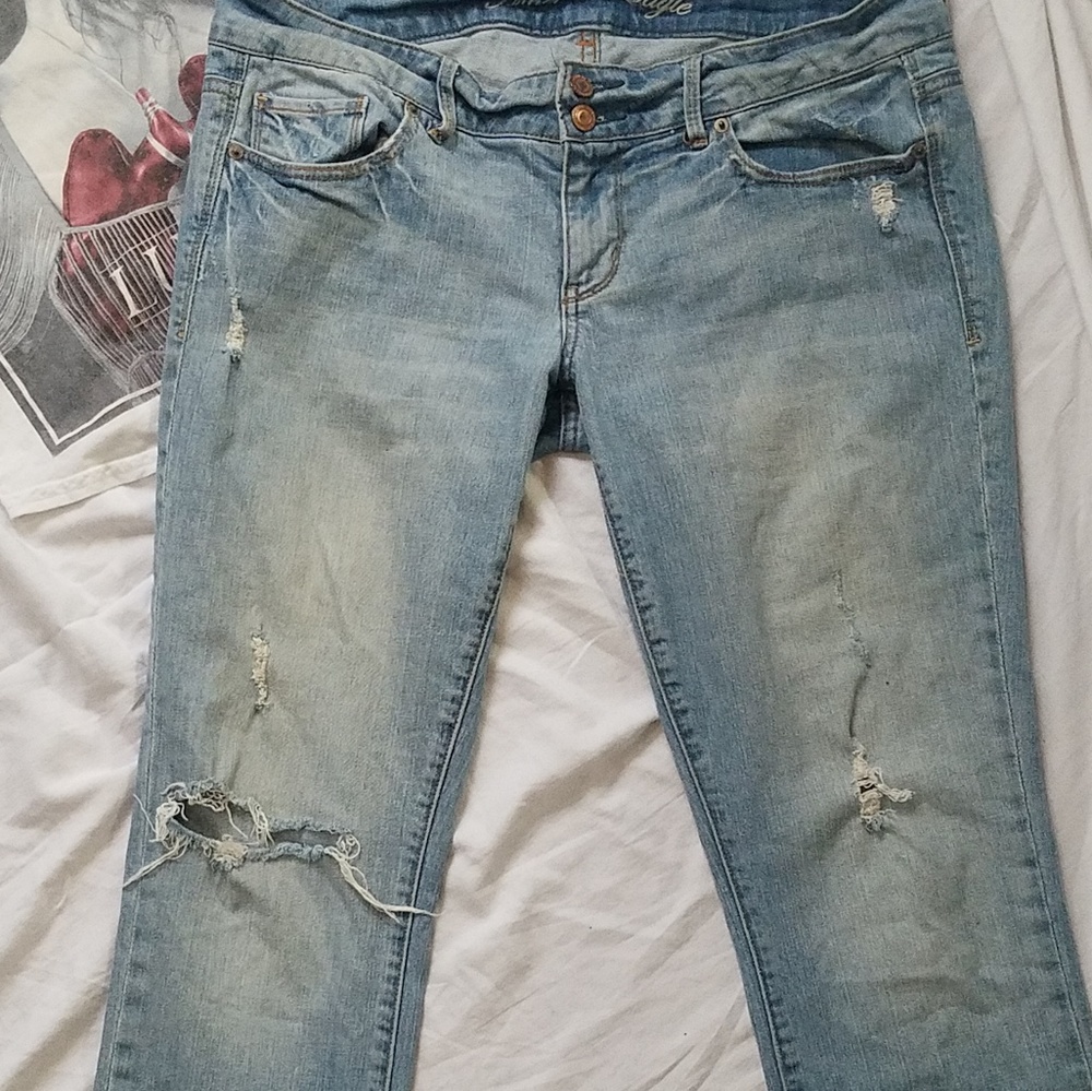 American Eagle Distressed Cropped Ankle sz 12